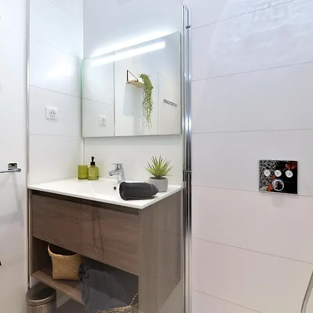 Le Splendide Du Centre Historique Avec Climatisation Apartamento